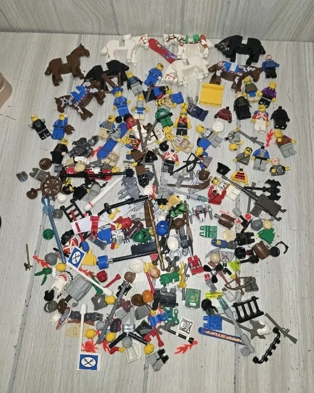 VTG LEGO Mini Figs & Accessories Ninjago Star Wars Harry Potter Western Lot